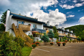 Гостиница Motel Le JoliBourg  Сен-Совьё-Дес-Монтс